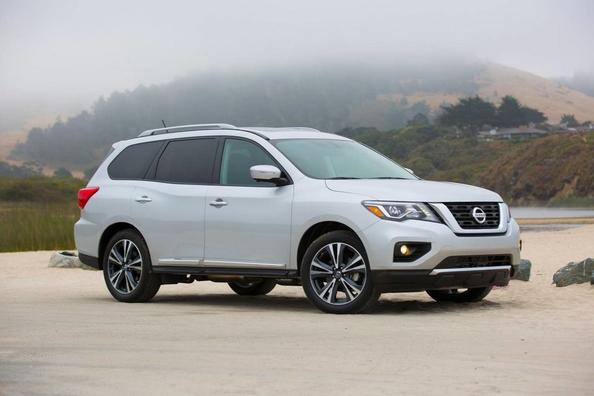 Обзор 7-местного обновленного кроссовера Nissan Pathfinder фото 2