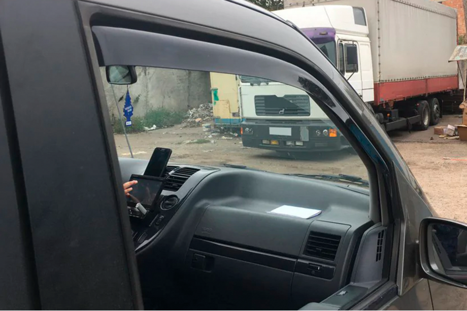 Mercedes Vito W638 1996-2003 гг. Ветровики вставные (2 шт, HIC) Image