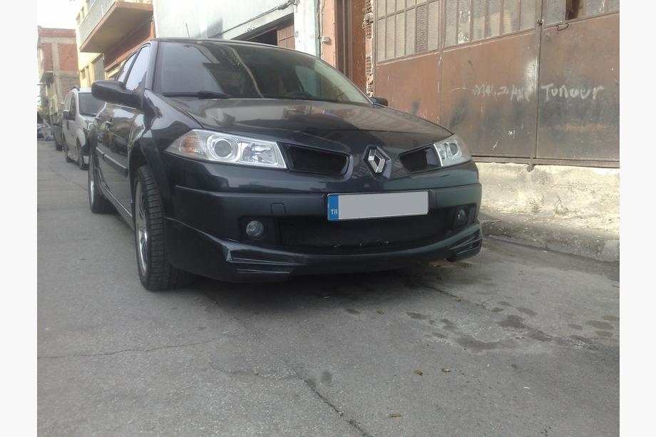 Передняя накладка на бампер 2006-2009 (грунт под покраску) Image