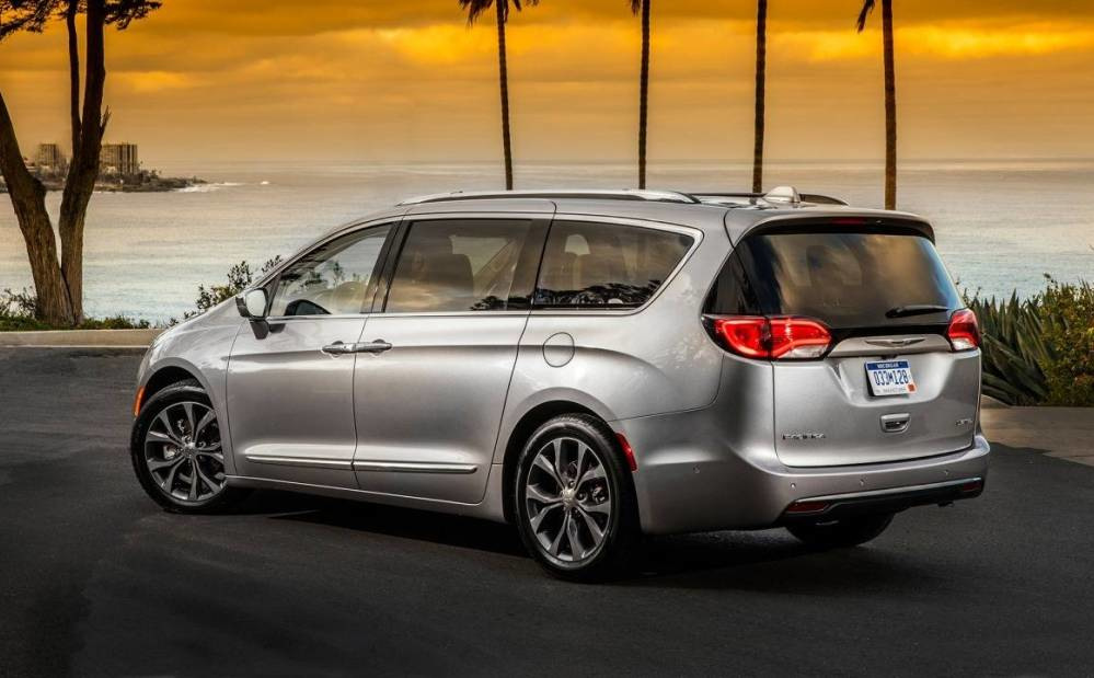Обзор минивэна Chrysler Pacifica