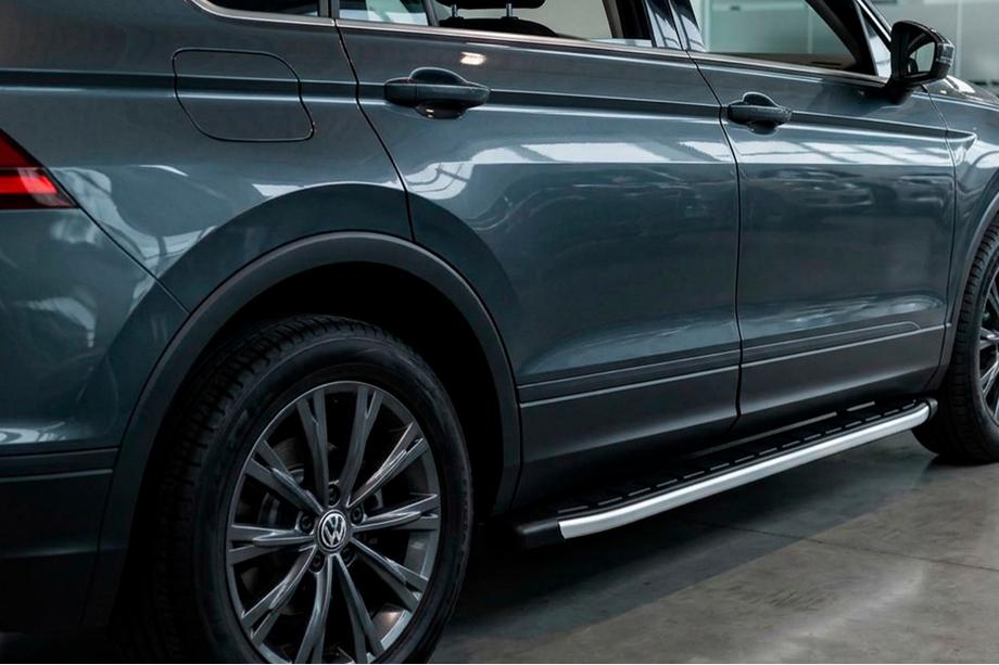 Volkswagen Tiguan 2016-2023 гг. Боковые Подножки Fullmond (2 шт., Алюминий) Фото 1