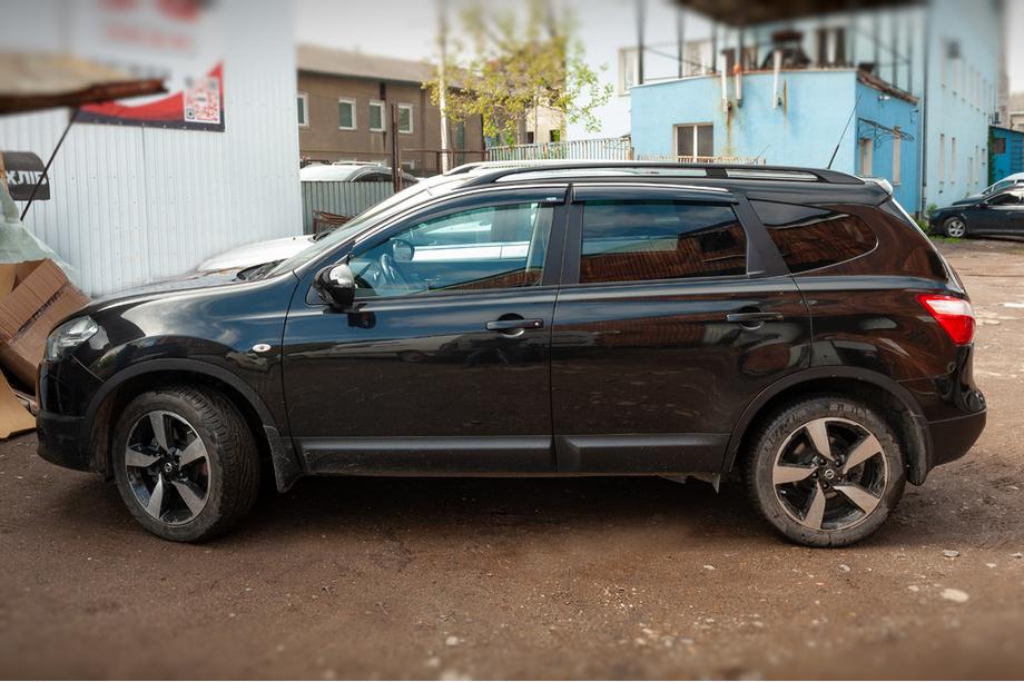 Nissan Qashqai 2007-2010 гг. Ветровики с хромированным молдингом (4 шт, Niken) Фото 4