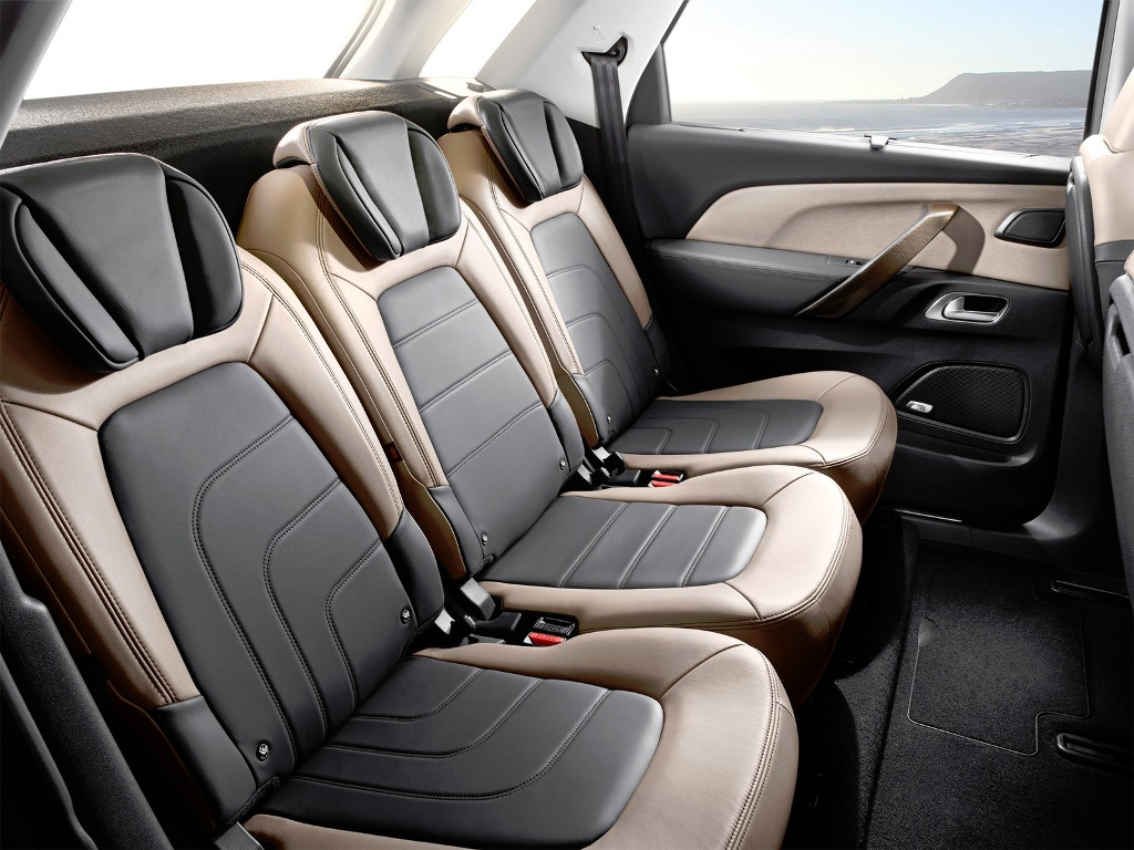 Обзор компактного минивэна Citroen C4 Picasso