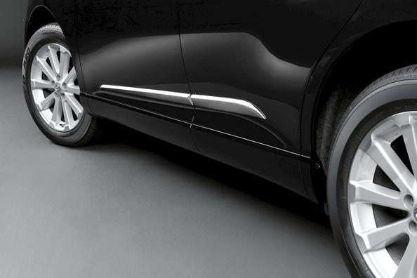 Установка и демонтаж боковых молдингов