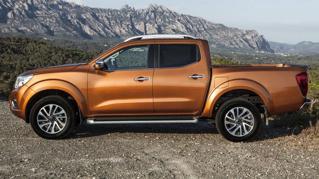 Пикап третьего поколения Nissan Navara NP300