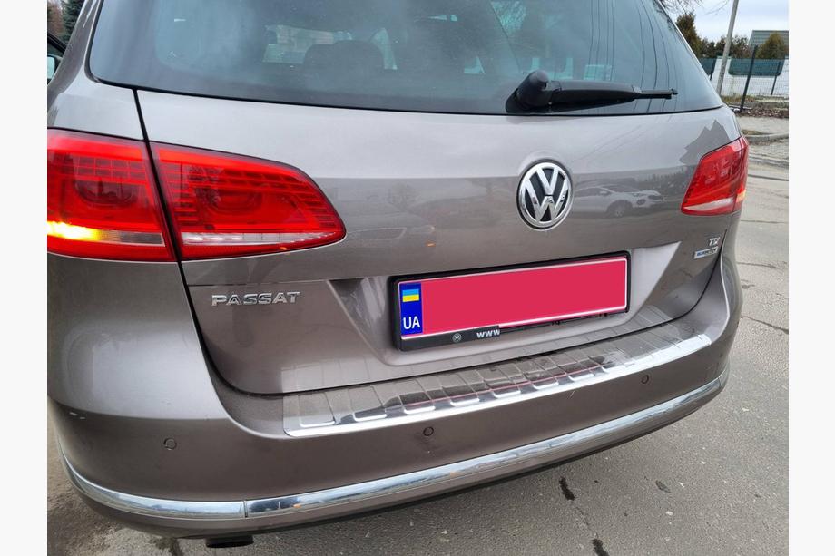 Volkswagen Passat B7 2012-2015 гг. Накладка на задний бампер Carmos (SW, нержавейка) Фото 4
