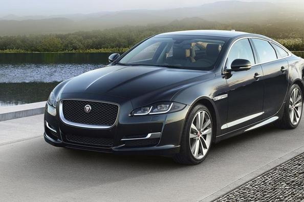 Премиальный седан Jaguar XJ