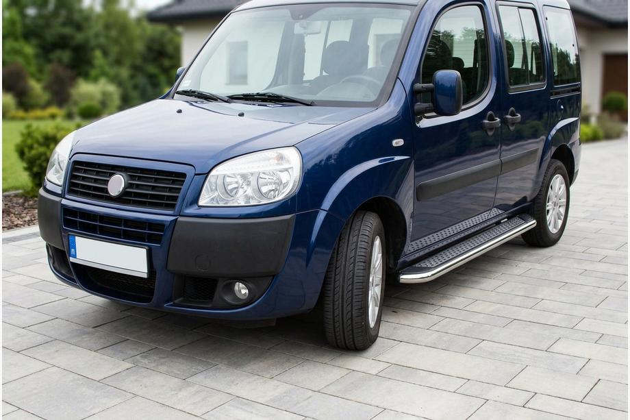 Fiat Doblo I 2005-2010 гг. Боковые Подножки Maydos V2 (2 шт., Алюминий и Нержавейка) Фото 1