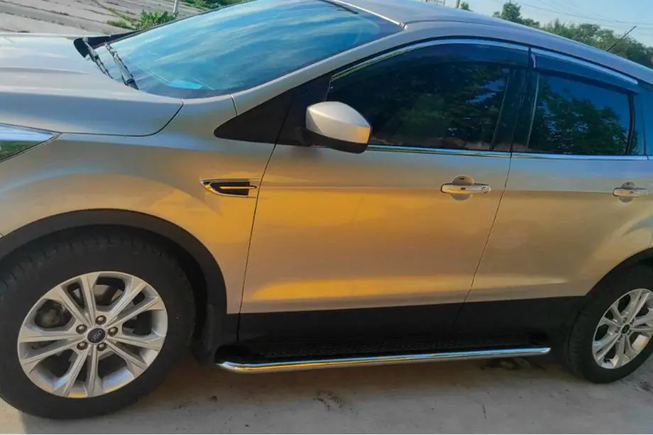 Ford Kuga/Escape 2013-2019 гг. Боковые Подножки Maydos V2 (2 шт., Алюминий + Нержавейка) Фото 9