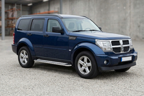 Dodge Nitro 2006-2011 гг. Боковые Подножки Maydos V2 (2 шт., Алюминий и Нержавейка) фото 1