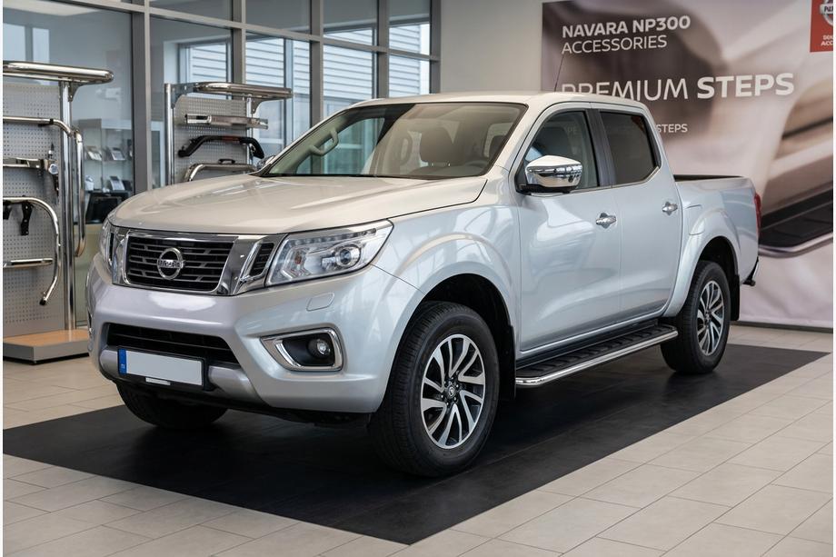 Nissan Navara/NP300 2016- гг. Боковые Подножки Maydos V1 (2 шт., Алюминий) Image
