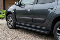 Renault Duster 2018-2024 гг. Боковые Подножки Allmond Black (2 шт., Алюминий) фото 1