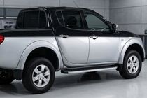 Mitsubishi L200 2015-2024 гг. Боковые Подножки Fullmond (2 шт., Алюминий) фото 1