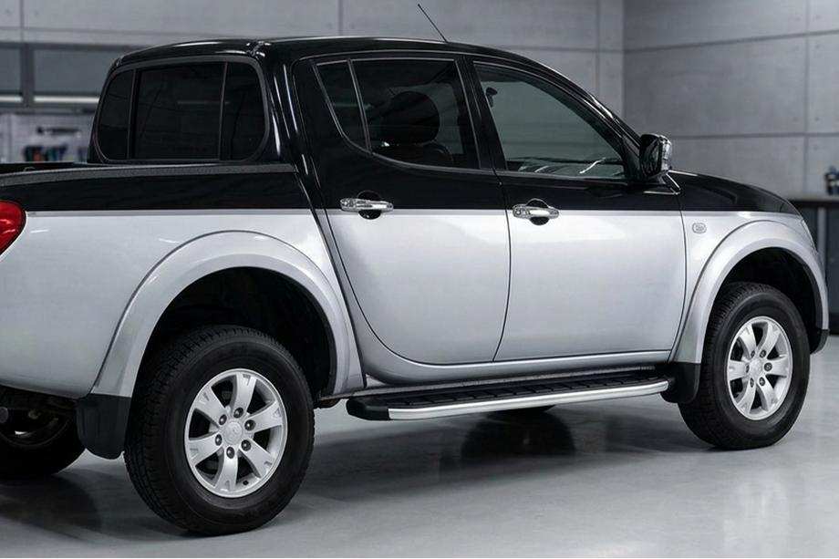 Mitsubishi L200 2015-2024 гг. Боковые Подножки Fullmond (2 шт., Алюминий) Image