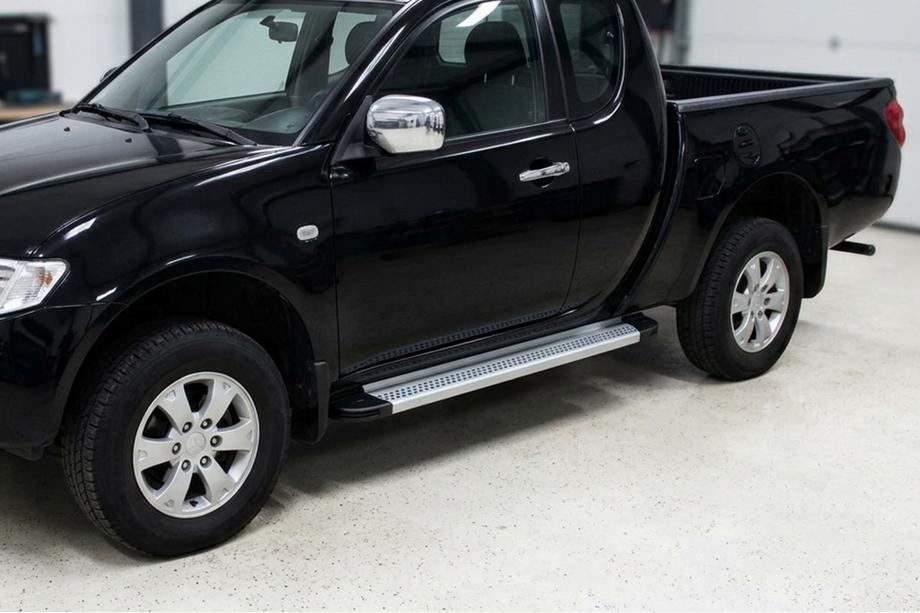 Fiat Fullback 2016- гг. Боковые Подножки Maya V2 (2 шт., Алюминий) Image