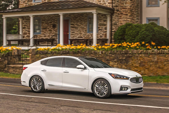Седан Kia Cadenza: солидность, комфорт и премиальное качество фото 6
