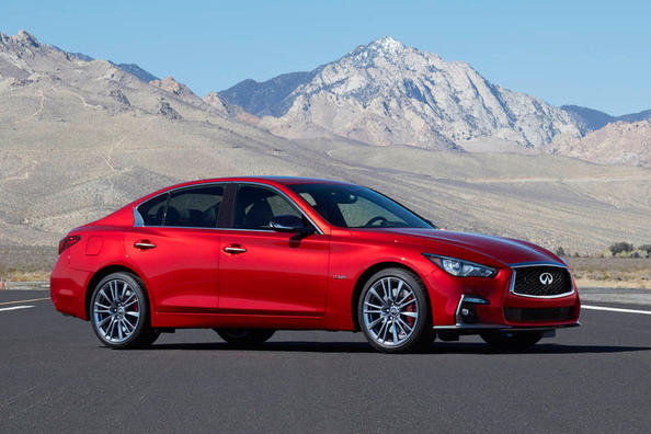 Премиальный седан Infiniti Q50
