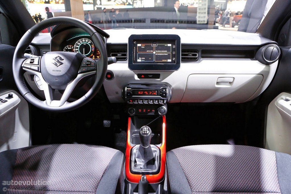 Компактный хэтчбек Suzuki Ignis