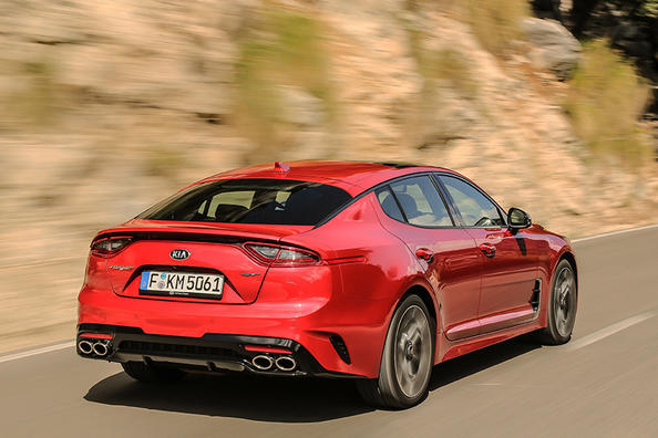 Kia Stinger: лифтбэк со спортивными повадками фото 8