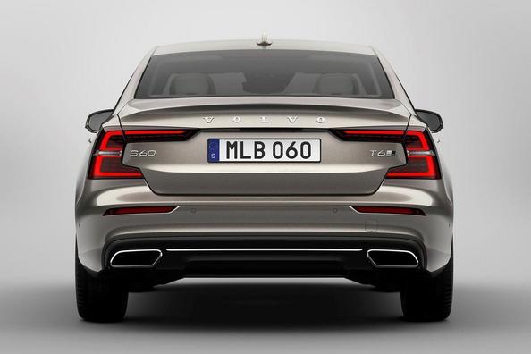 Обзор седана Volvo S60 нового поколения фото 8