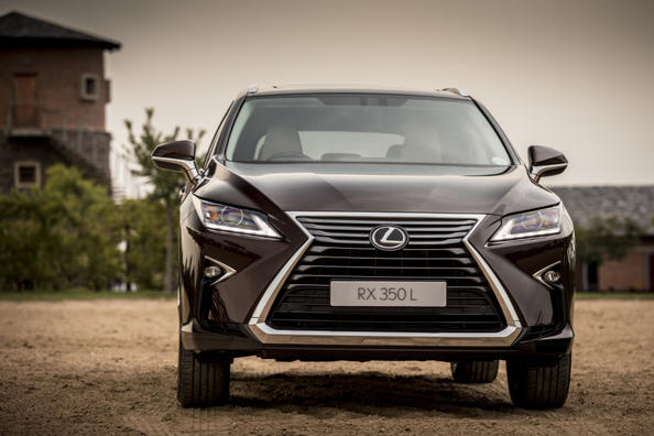 Обзор удлиненной модели кроссовера Lexus RX 350L