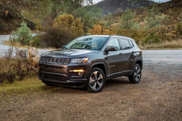 Второе поколение кроссовера Jeep Compass