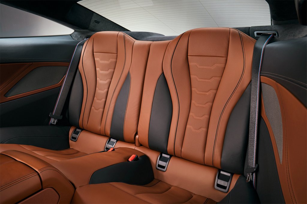 Обзор нового полноприводного купе BMW 8-Series