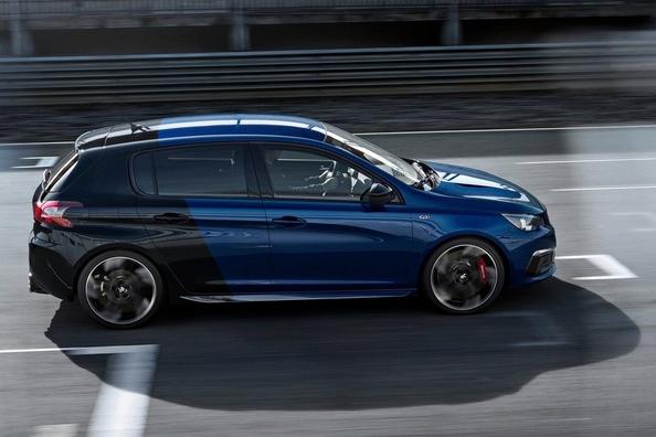 Обзор заряженного хэтчбека Peugeot 308 GTi фото 4