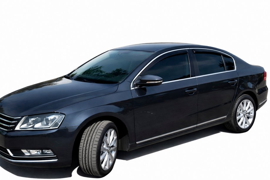 Volkswagen Passat B6 2006-2012 гг. Ветровики с хромированным молдингом SD (4 шт, HIC) Фото 9