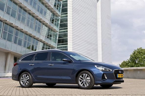 Обзор универсала Hyundai i30 Wagon третьего поколения фото 9