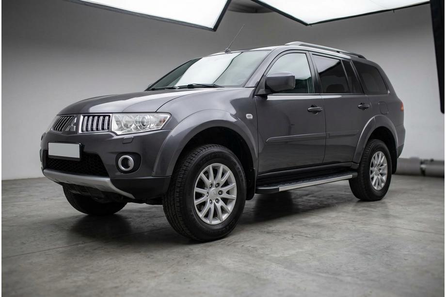 Mitsubishi Pajero Sport 2008-2015 гг. Боковые Подножки Duru (2 шт., Алюминий) Фото 1