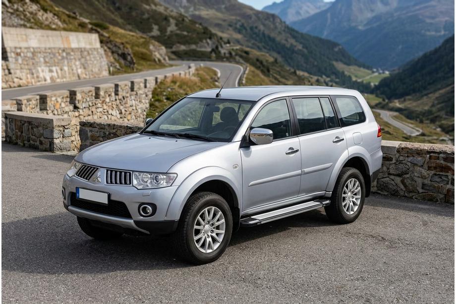 Mitsubishi Pajero Sport 2008-2015 гг. Боковые Подножки Rainbow (2 шт., Алюминий) Фото 1