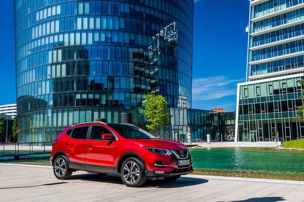 Обзор обновленного кроссовера Nissan Qashqai второго поколения