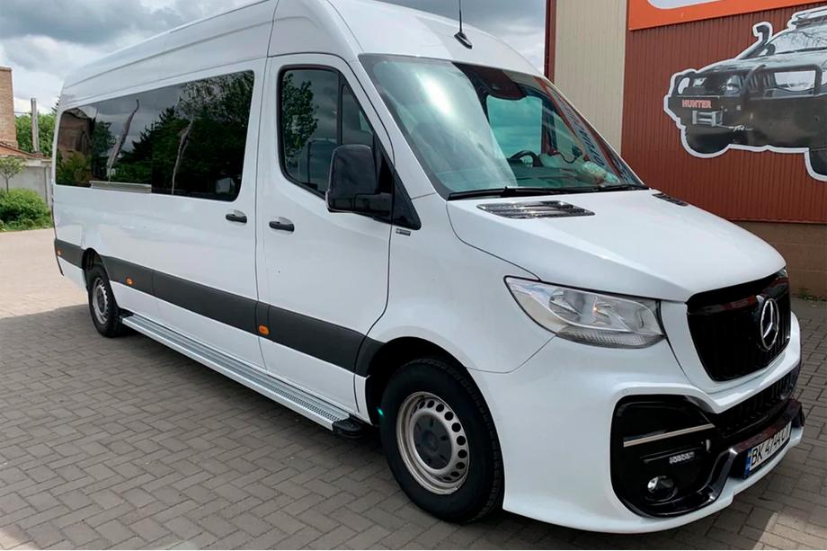 Mercedes Sprinter W907/W910 2018- гг. Боковые Подножки Maya V2 (2 шт., Алюминий) Средняя База - Задний Привод Фото 3