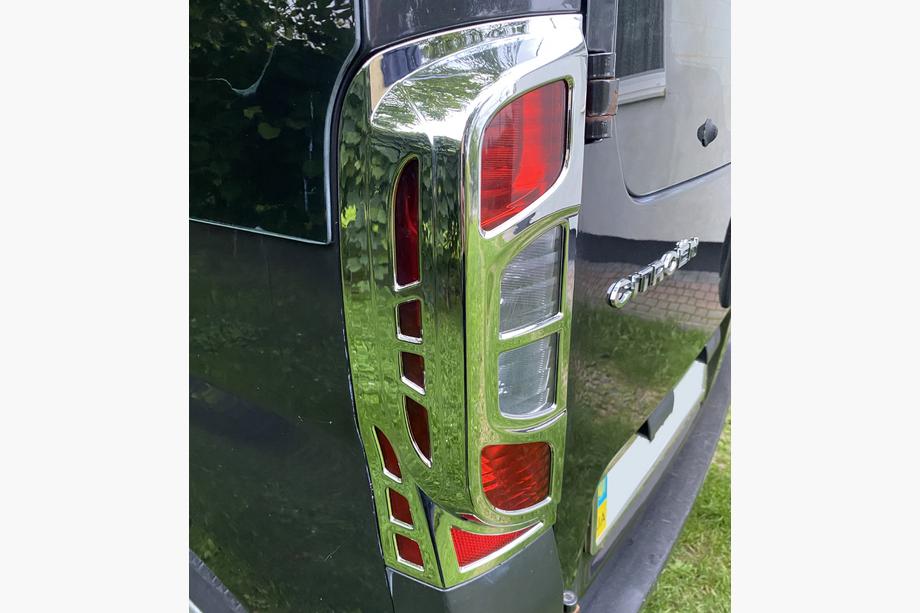 Citroen Nemo 2007-2017 гг. Хромированные накладки на задние фонари с изгибом (2 шт, пластик) Фото 9