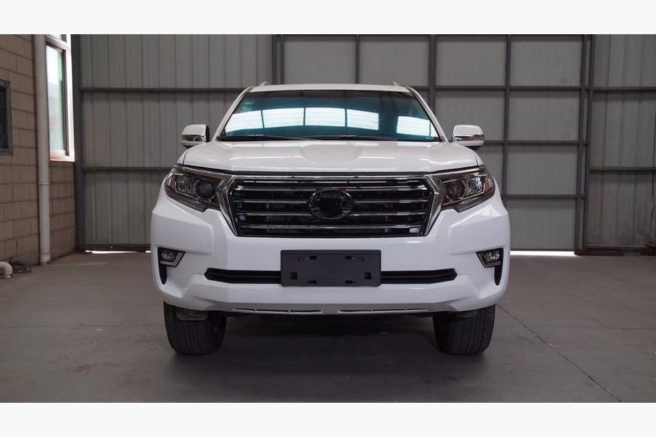 Toyota Land Cruiser Prado 150 2009-2023 гг. Комплект рестайлинга 2009-2016 на 2017- (с фарами Full LED) Фото 7