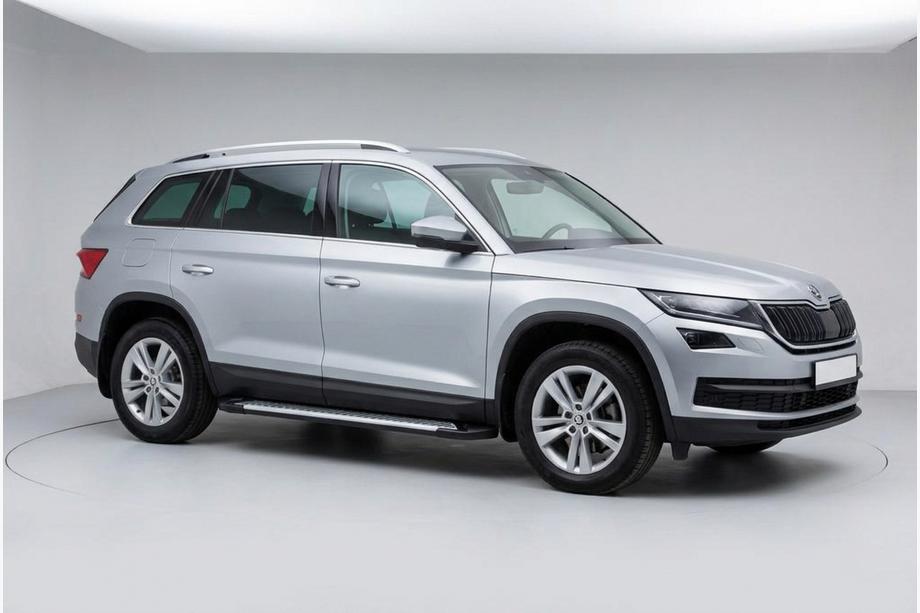 Skoda Kodiaq 2016-2023 гг. Боковые Подножки Line (2 шт., Алюминий) Image