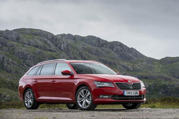 Обзор универсала Skoda Superb Combi третьего поколения
