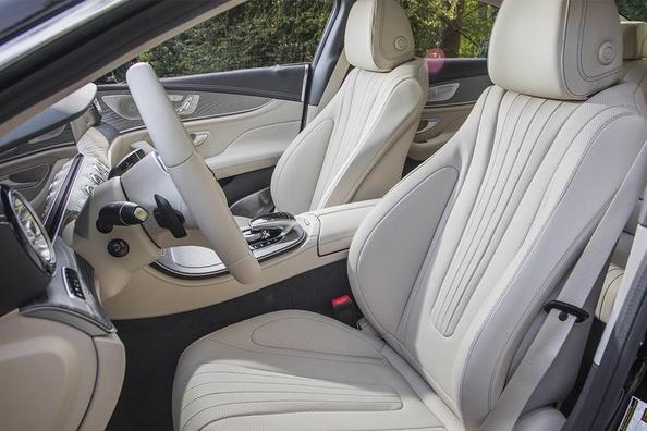 Новое поколение четырехдверного купе Mercedes-Benz CLS-Class фото 8