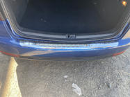 Volkswagen Touran 2003-2010 гг. Накладка на задний бампер Carmos нержавейка фото 3