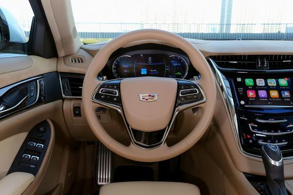 Обзор седана Cadillac CTS третьего поколения фото 5