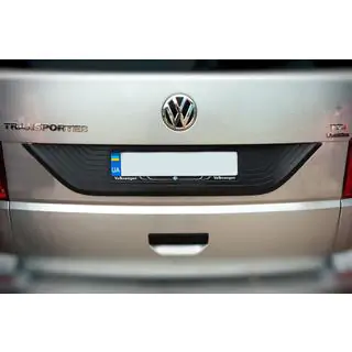 Пластиковая накладка на крышку багажника Volkswagen T6 2015-2024 гг. фото 3