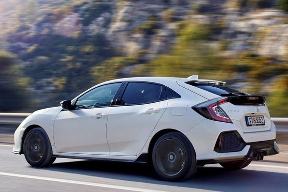 Пятидверный хэтчбек десятого поколения Honda Civic 5D фото 8