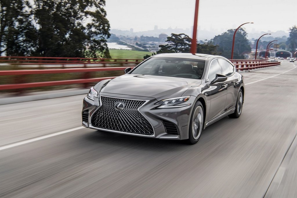 Обзор седана Lexus LS пятого поколения