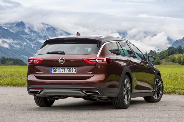 Универсал повышенной проходимости Opel Insignia Country Tourer фото 10