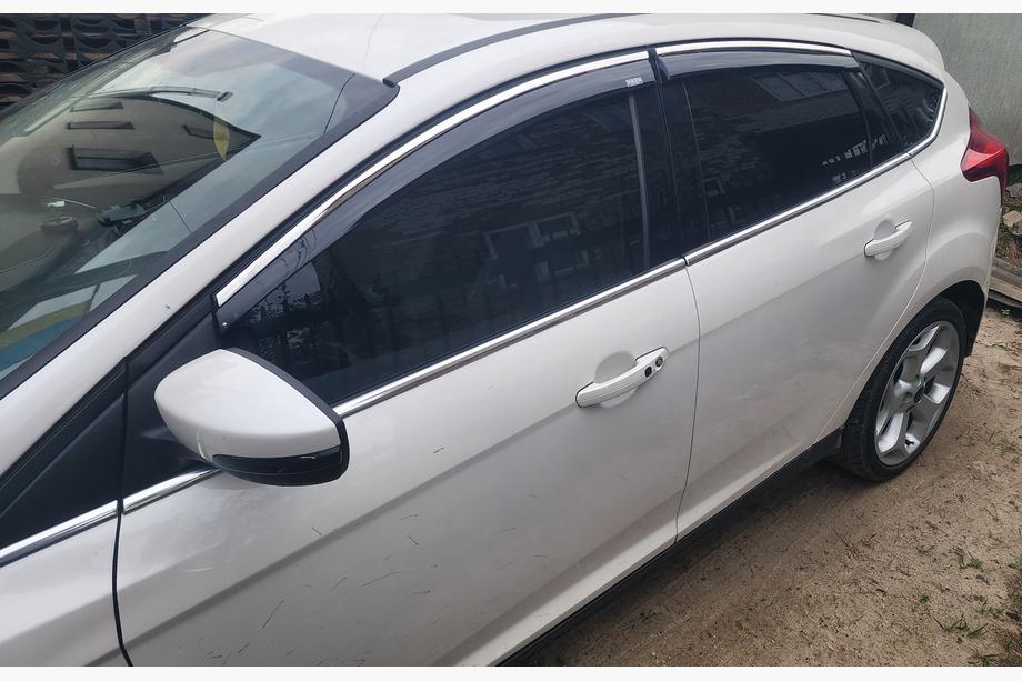 Ford Focus III 2011-2017 гг. Ветровики с хромированным молдингом Niken (SD/HB, 4 шт) Фото 6