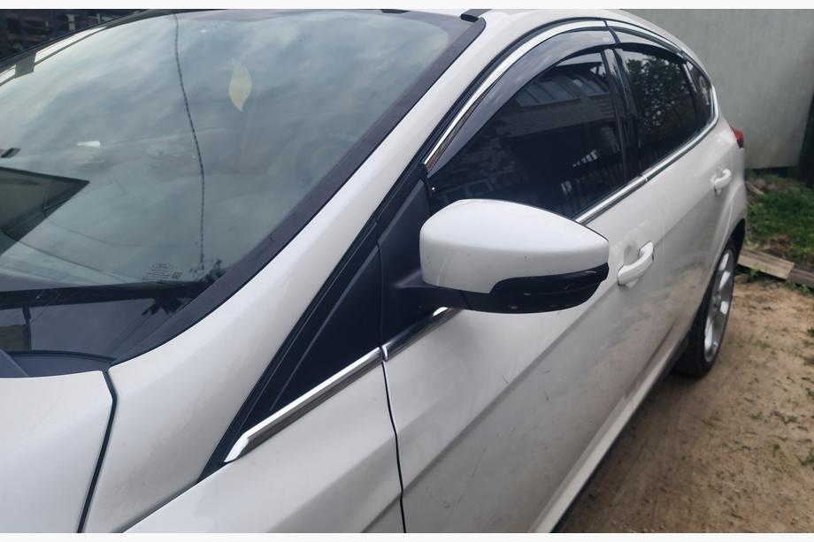 Ford Focus III 2011-2017 гг. Ветровики с хромированным молдингом Niken (SD/HB, 4 шт) Фото 3