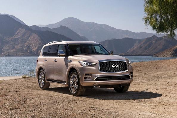 Обзор премиального внедорожника Infiniti QX80 фото 3