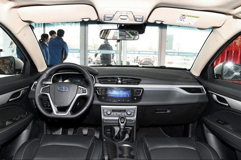 Обновленный седан Geely Emgrand 7