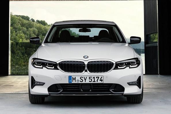 Обзор седьмого поколения седана BMW 3-Series фото 8